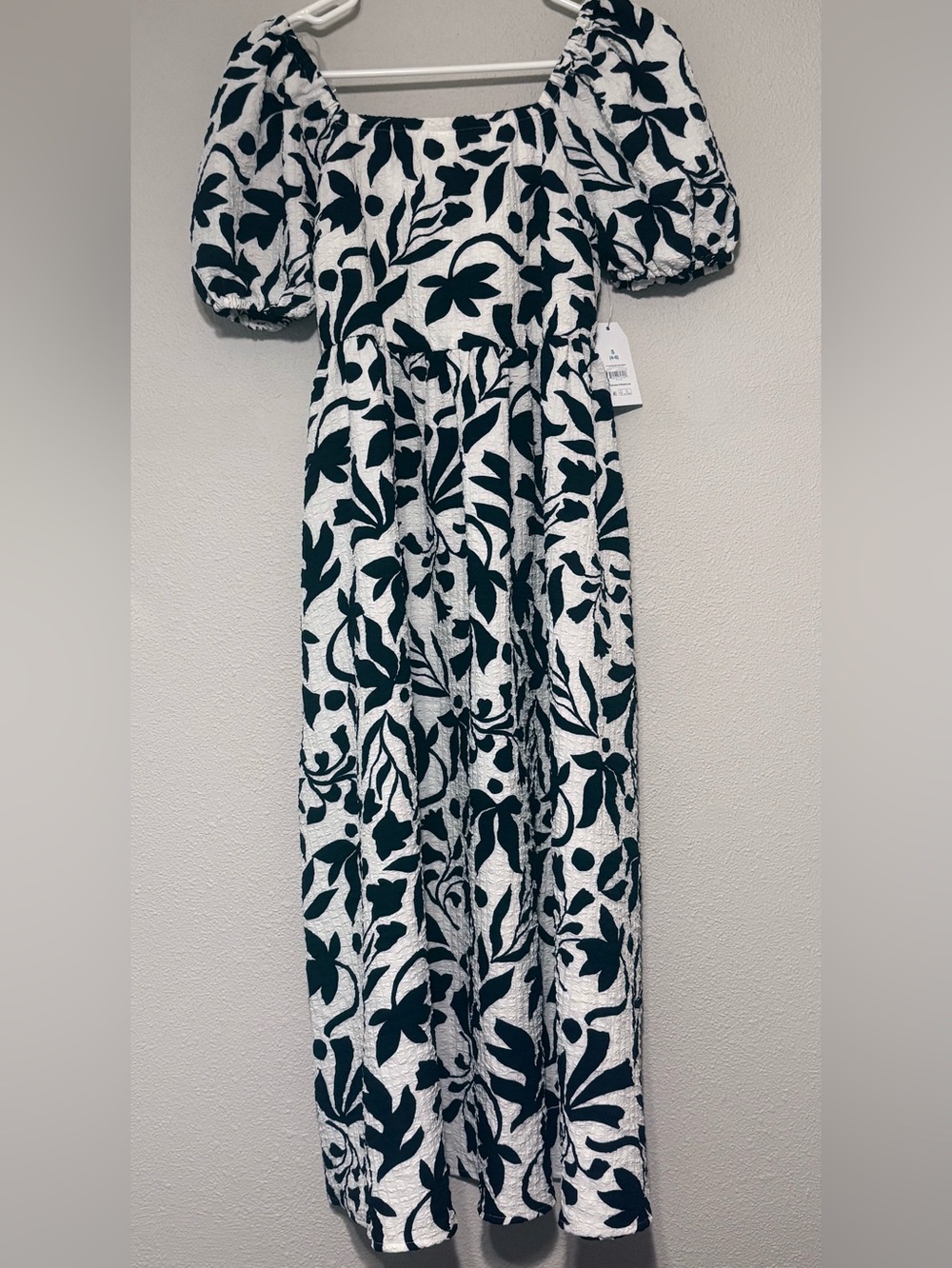 Time and True Blue & White Floral Puff-Sleeve Maxi Dress